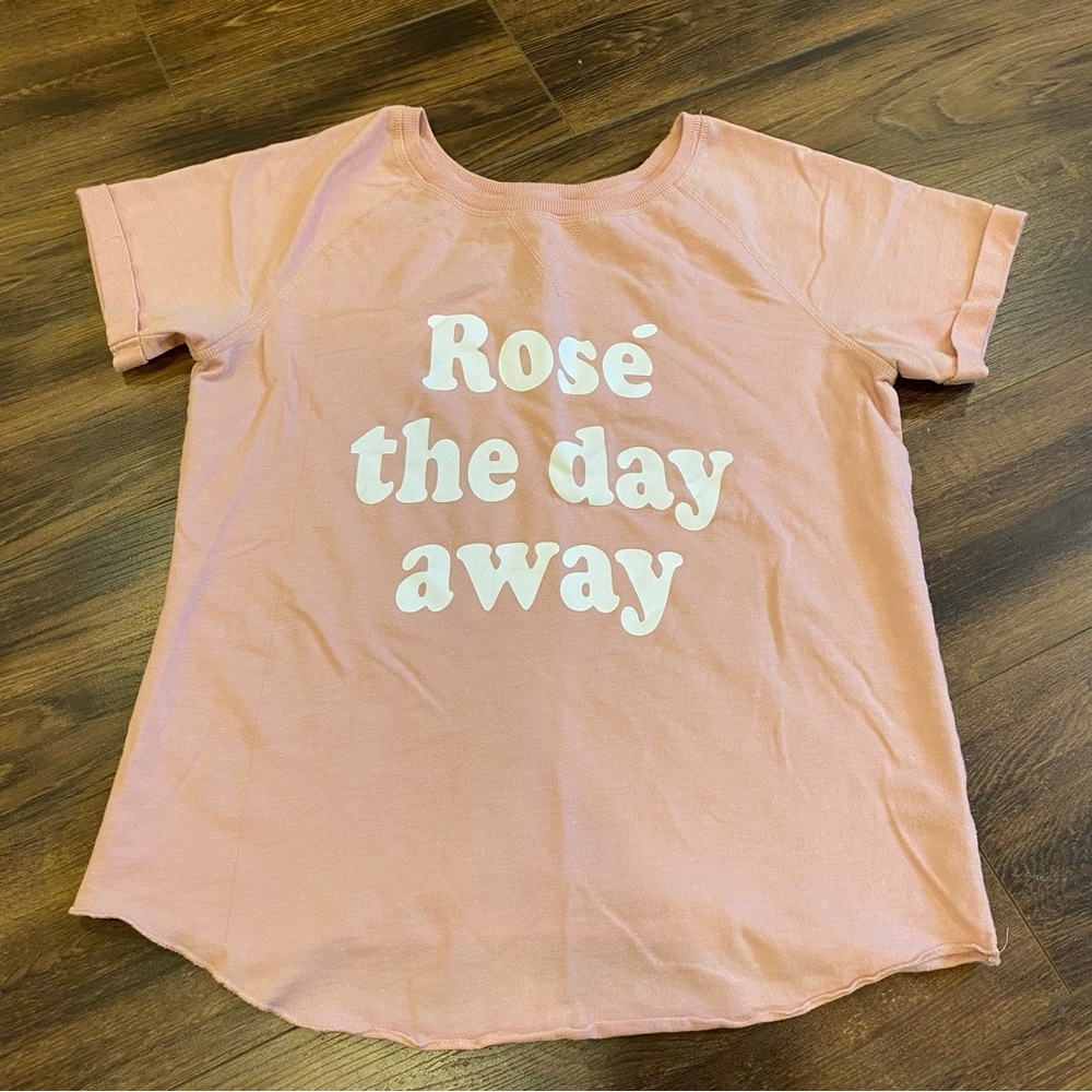 Rosé The Day Away short sleeve top size large